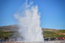 Erupcja gejzera Strokkur