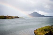 tęcza nad jeziorem Myvatn