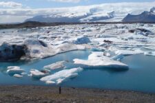 Góry lodowe na zatoce Jokulsarlon