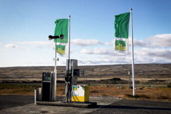 olis gas station in hrauneyjar