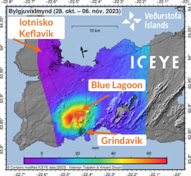 mapa satelitarna uniesienia gruntu na islandii